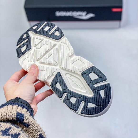 Saucony Silver Low-Top Running Shoes main image 5